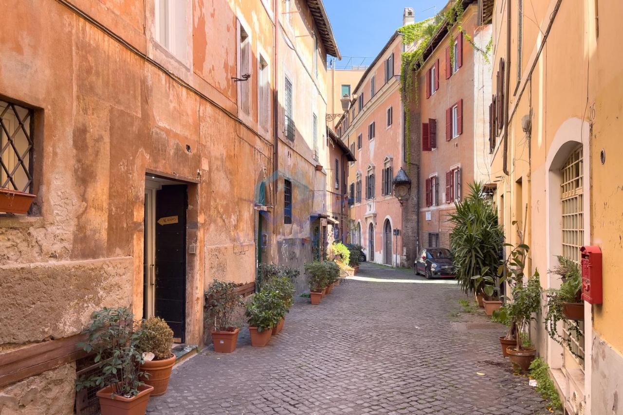 Appartamento Cozy, Sunny In The Heart Of Trastevere *